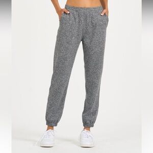 NWT Vuori Boyfriend Jogger Heather Gray, Size Small
